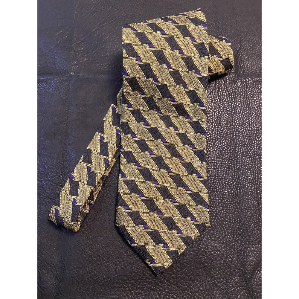 Bruno Piattelli Mens 100% Silk NeckTie Black/Golden Geometric Made U.S.A Classic